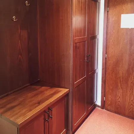 Trinity With Free Shuttle To Gondola ホテル