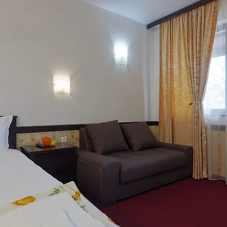 Trinity With Free Shuttle To Gondola بانسكو