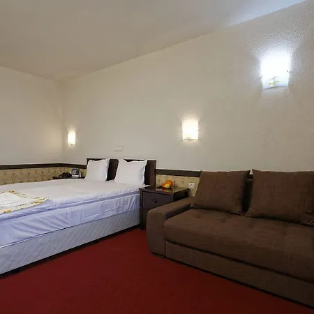 Trinity With Free Shuttle To Gondola 4* بانسكو