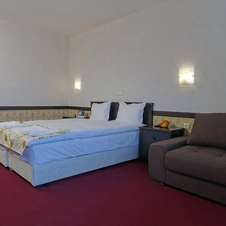 Trinity With Free Shuttle To Gondola بانسكو