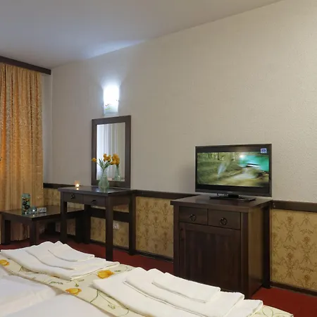 Trinity With Free Shuttle To Gondola 4* بانسكو