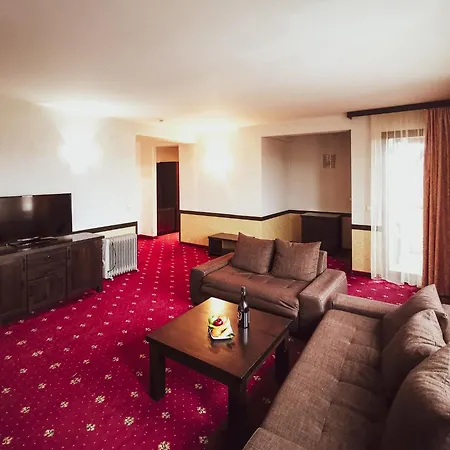 Trinity With Free Shuttle To Gondola بانسكو